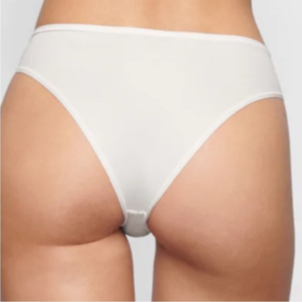 NWT SKIMS cheeky brief in marble
